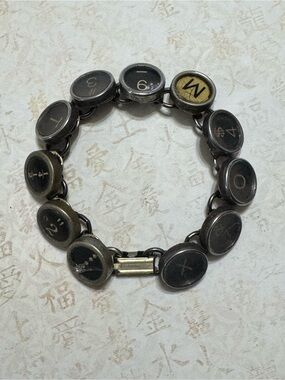 ANTIQUE TYPEWRITER KEY BRACELET